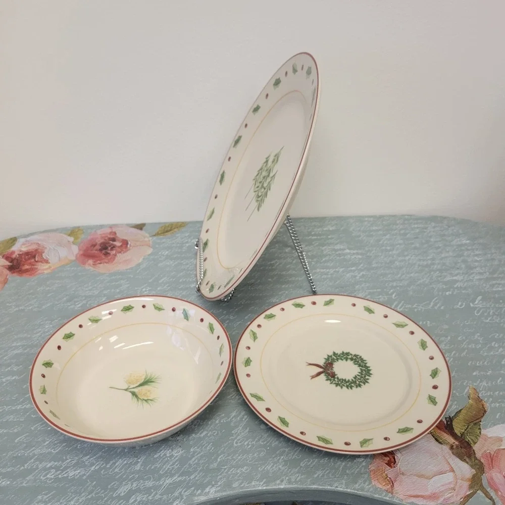 Merry Brite 3pc Christmas Dish Dinner & Salad Plates & Bowl Dinnerware Set‎